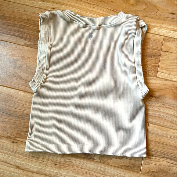 NWOT Free People Happiness Runs Muscle Tank - Picture 5 of 9